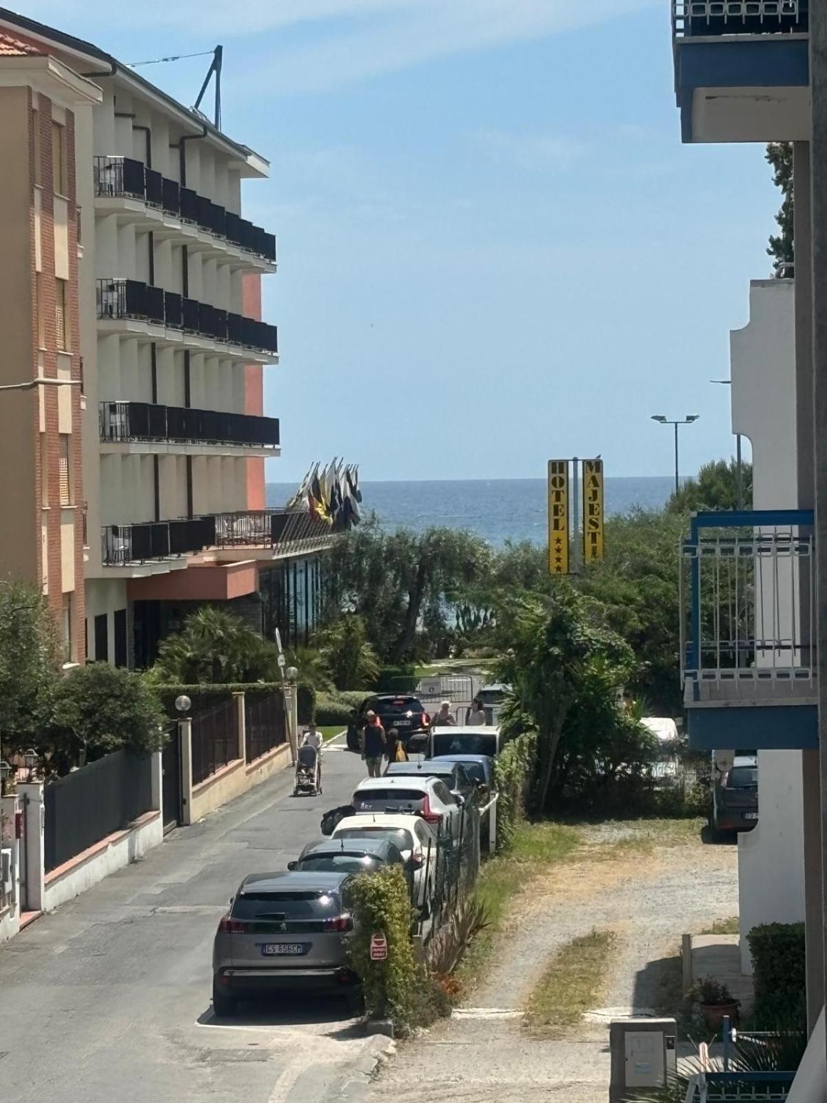 Appartamento A 100 Mt Dalla Spiaggia دْيانو مارينا المظهر الخارجي الصورة